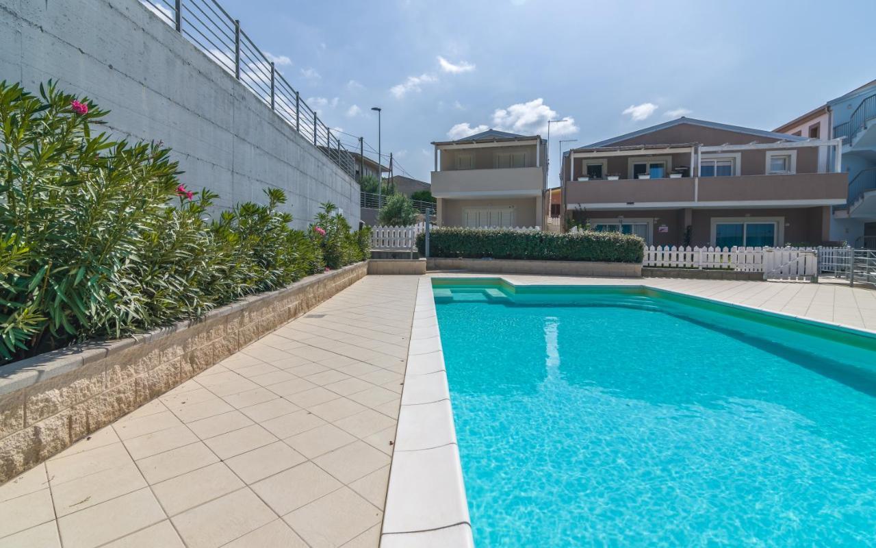 Villetta Federico Climatizzata Con Giardino Privato Viddalba Luaran gambar