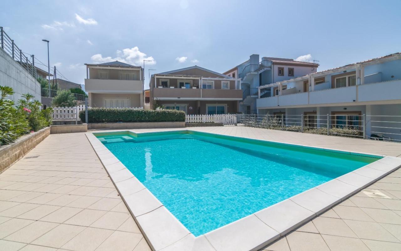 Villetta Federico Climatizzata Con Giardino Privato Viddalba Luaran gambar