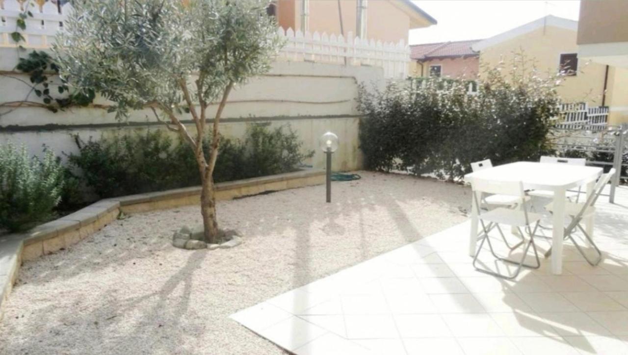 Villetta Federico Climatizzata Con Giardino Privato Viddalba Luaran gambar